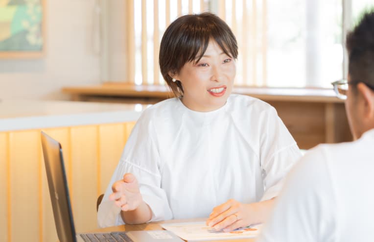相談している様子